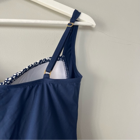 La Blanca Swim Nwt La Blanca One Piece Navy And White Swimsuit With